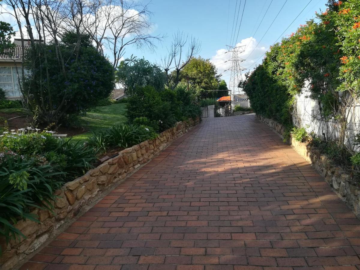 Hotel Kaleaba House In A Tranquil Surburb - Linmeyer Johannesburg Exteriér fotografie