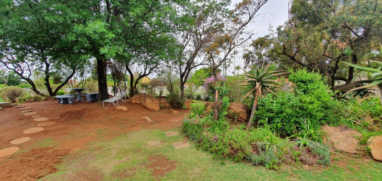 Hotel Kaleaba House In A Tranquil Surburb - Linmeyer Johannesburg Exteriér fotografie